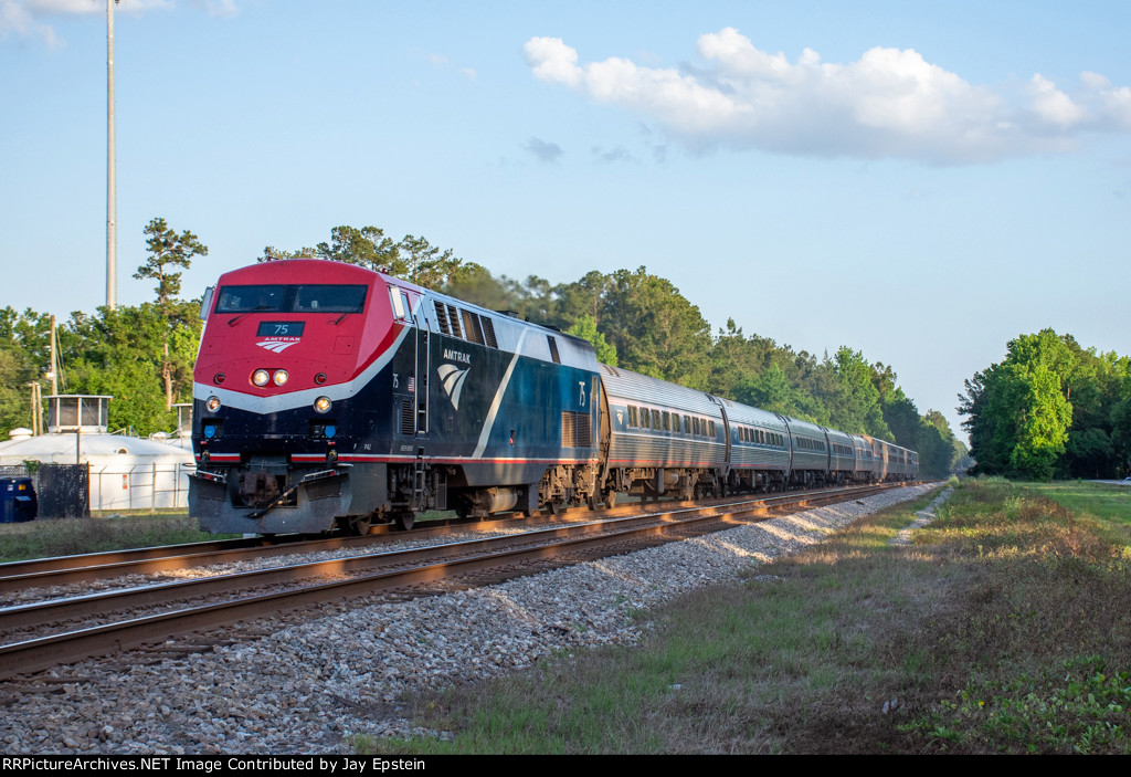 The northbound Silver Meteor speeds through Hiliard 